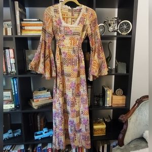Incredible VINTAGE 1960s Bell Sleeve Hippie Boho Dress